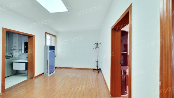 红旗小区二手房实景图