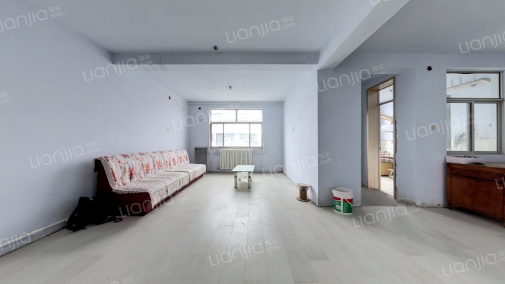 望岳B区贤德苑二手房实景图