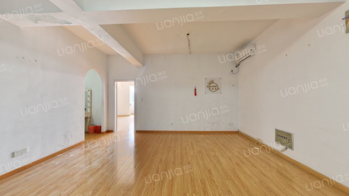 巴黎春天百货二手房实景图