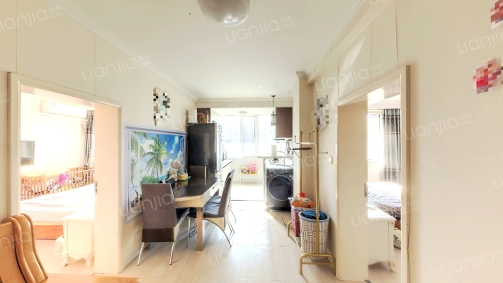 星海造船楼二手房实景图