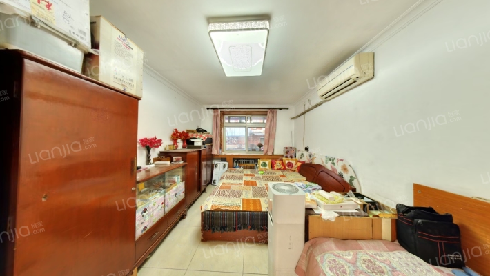 卫安中里二手房实景图