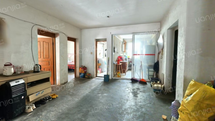 万佳花苑二手房实景图