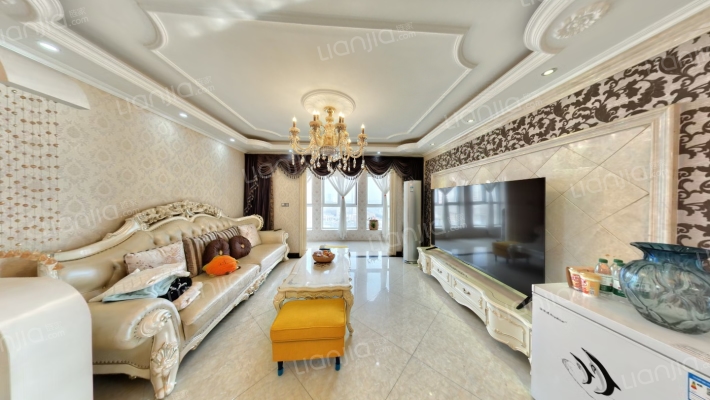 新里卢浮公馆三期二手房实景图