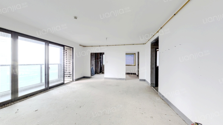 秦忆荣府南区二手房实景图