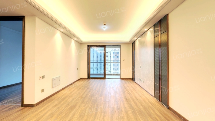 弘辉首玺豪园二手房实景图