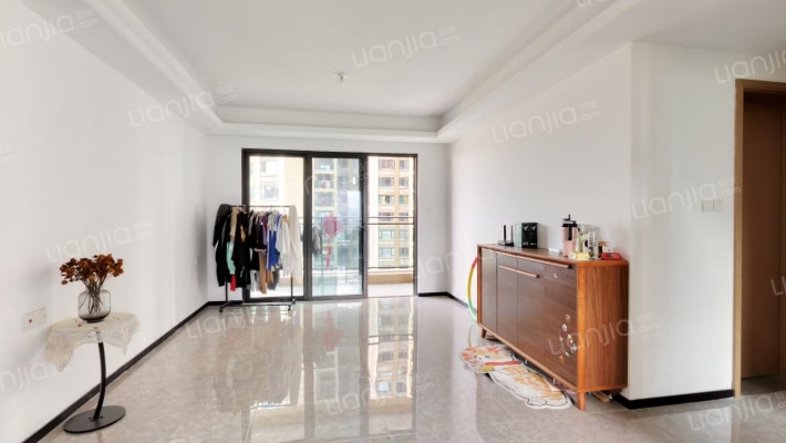 慧湾中心二手房实景图