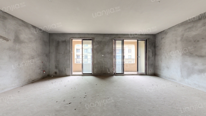 华美翡丽山一期二手房实景图