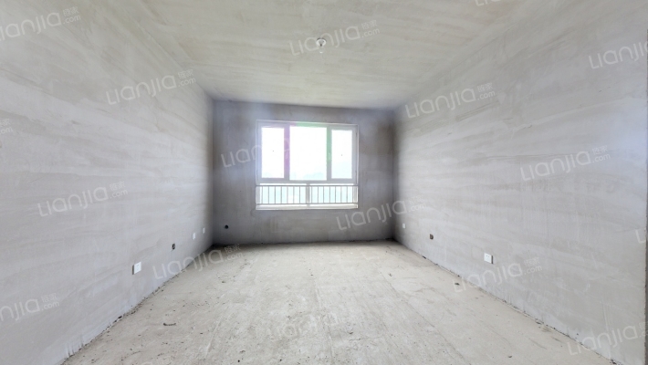 名流美域 南北通透三居室 中间楼层 房本满二-客厅