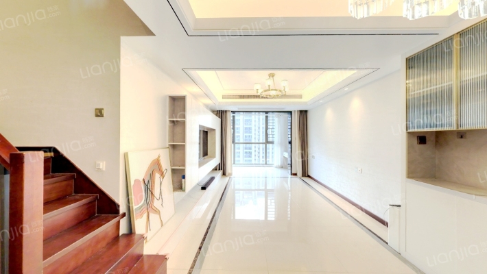 世茂璀璨天城二期二手房实景图