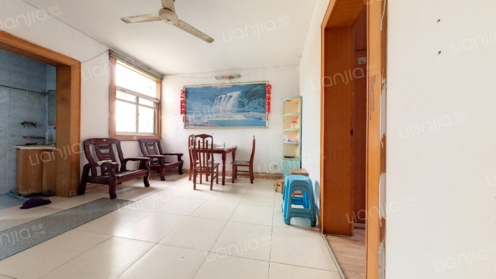 文卫村二手房实景图