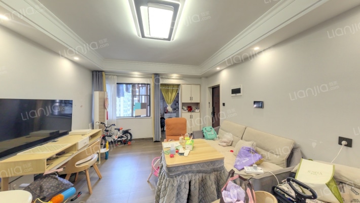 华银南苑融域二手房实景图