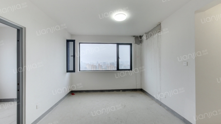 影翠华庭二手房实景图