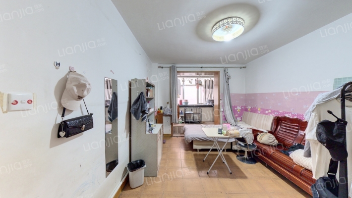 红旗被服厂家属院二手房实景图