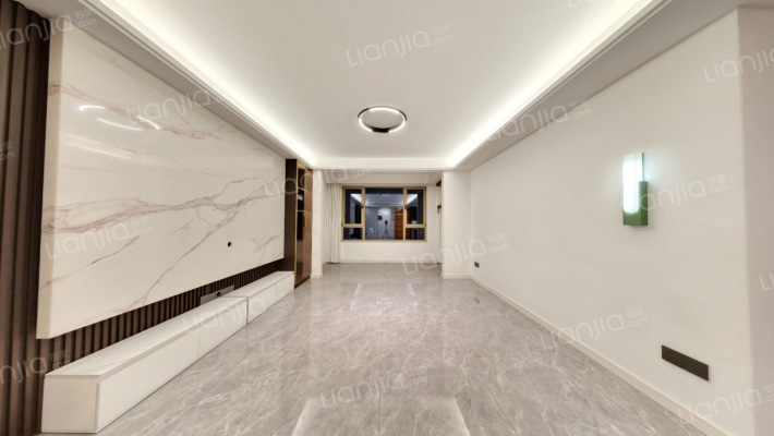 荣悦华府二手房实景图