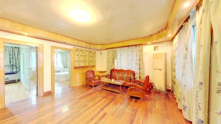 白马河新村二手房实景图