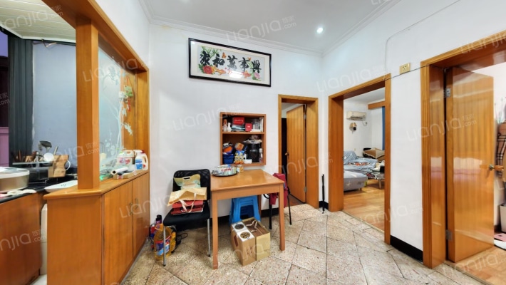 东湖中路175号二手房实景图