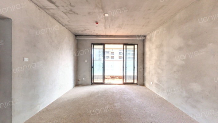 绿城春江明月二手房实景图