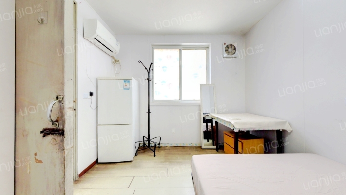 光新路129弄二手房实景图