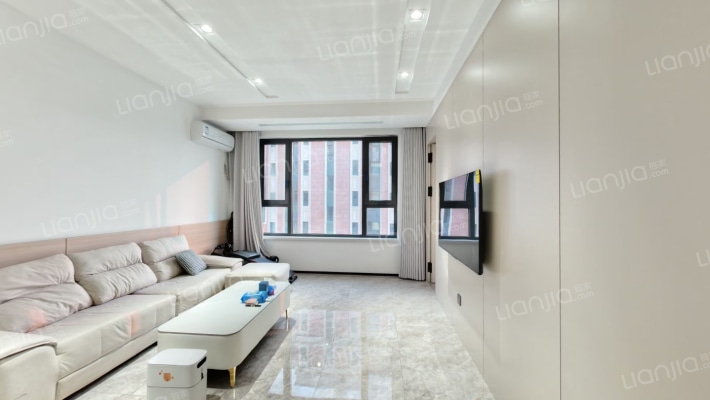 恒一芳华院二手房实景图