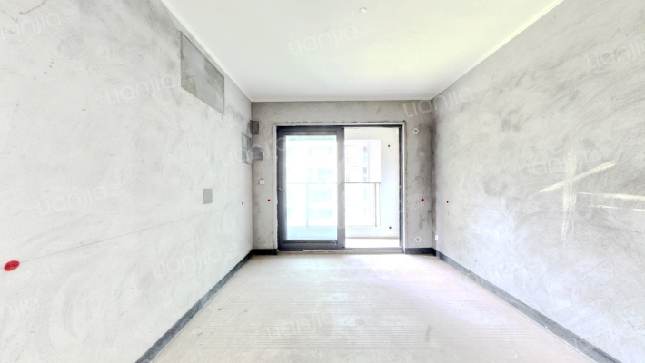 融创溪山春晓二期二手房实景图