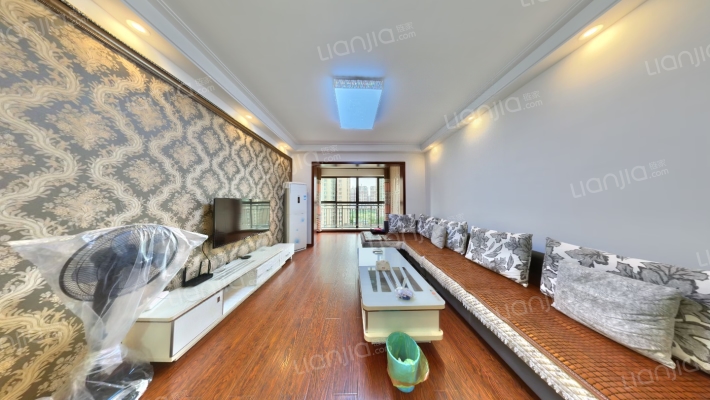 新神风八座二手房实景图