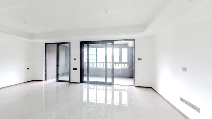 融创澜岸里二手房实景图