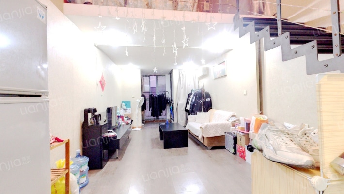 城市大厦二手房实景图