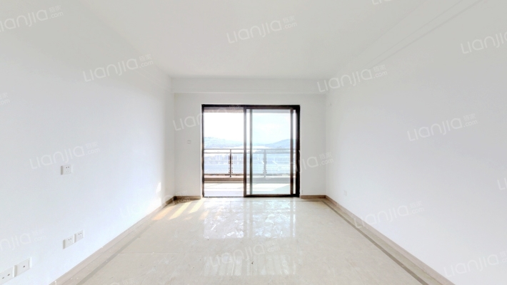 绿地滇池国际健康城山澜苑二手房实景图