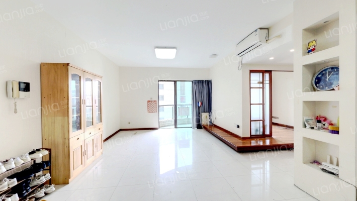 希尔顿阳光二手房实景图