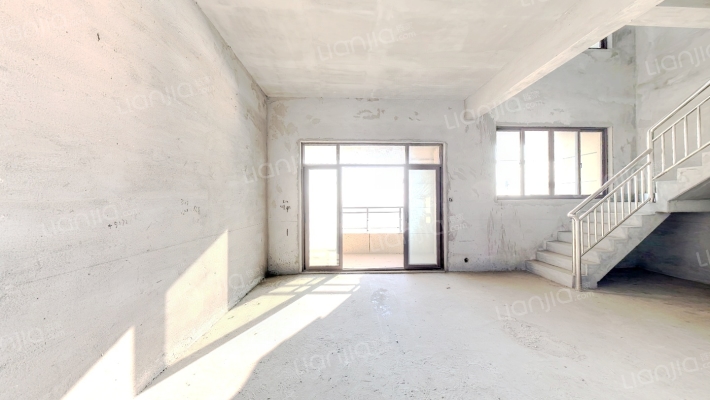 东湖首府二手房实景图