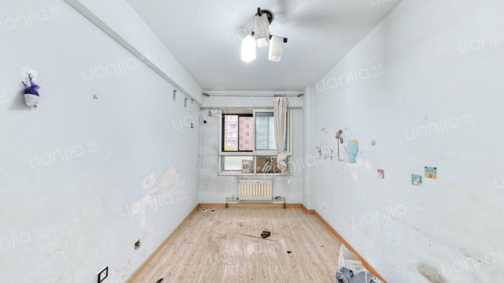 新东方花园二手房实景图