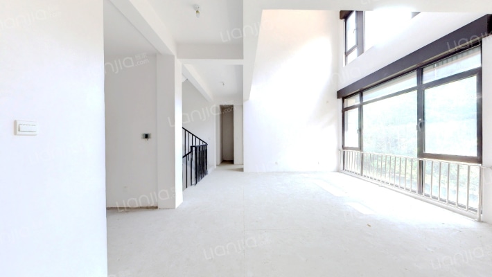 万濠山庄二手房实景图