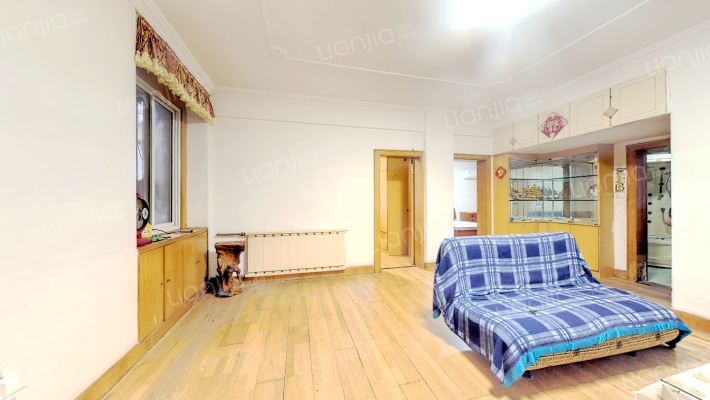 建银小区二手房实景图