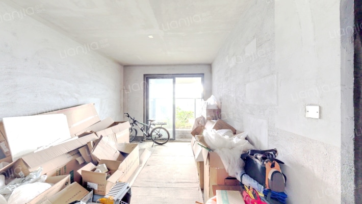 防城港彰泰观江海二手房实景图