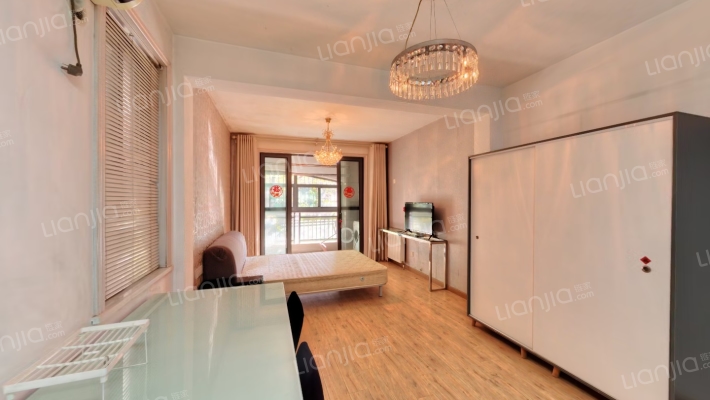 绿地海顿公馆B区二手房实景图