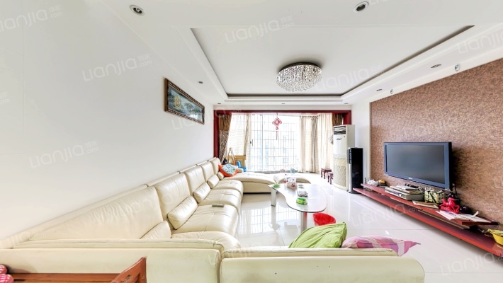 蓝钻名贵花园二手房实景图