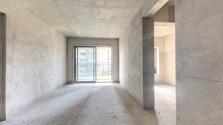 龙湖春江名宸府二手房实景图