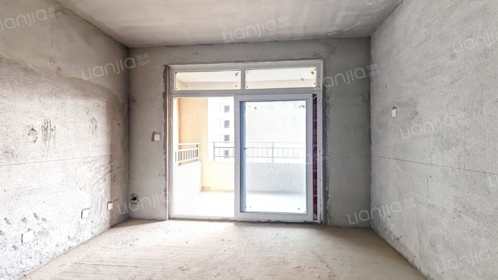 高尚嘉苑二手房实景图