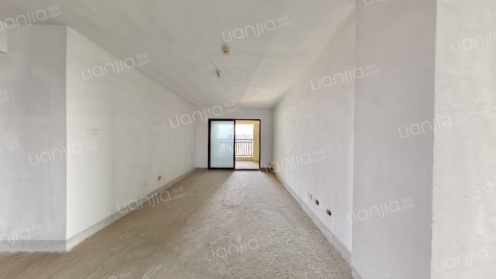 禹洲卢卡小镇二手房实景图