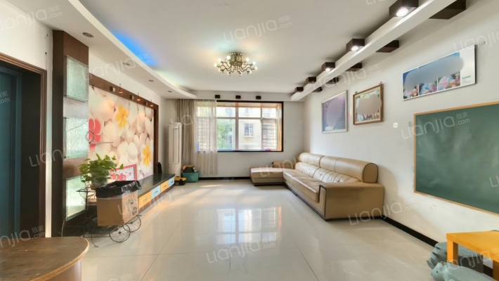 南波湾高尚小区二手房实景图