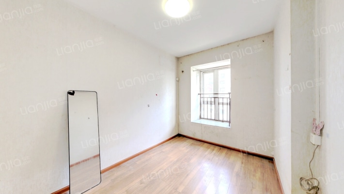 格兰春晨二期二手房实景图