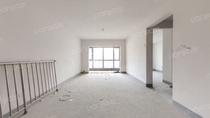 荣盛锦绣天城二手房实景图