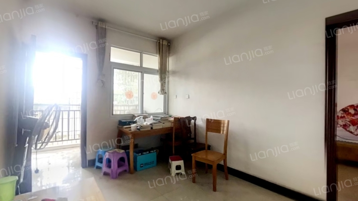 学生公寓二手房实景图