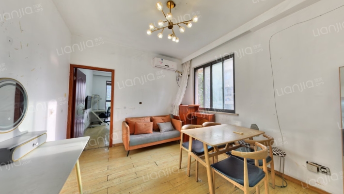 东港嘉苑二区二手房实景图