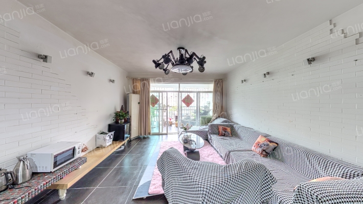 柏林半山雅墅二手房实景图