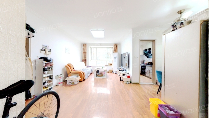 东城蓝郡二手房实景图