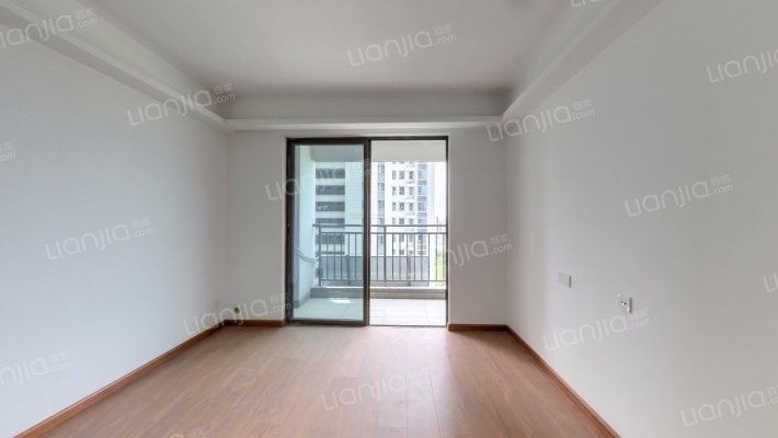 鸿海城二手房实景图