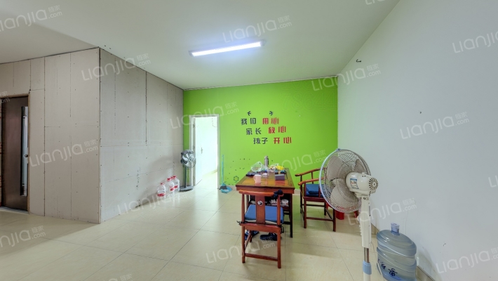 雅园二手房实景图