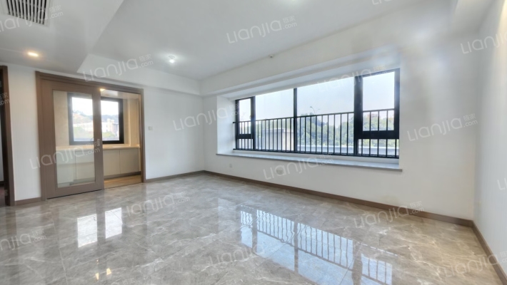 德信滨望之宸二手房实景图