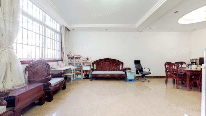 鸿运花园二手房实景图